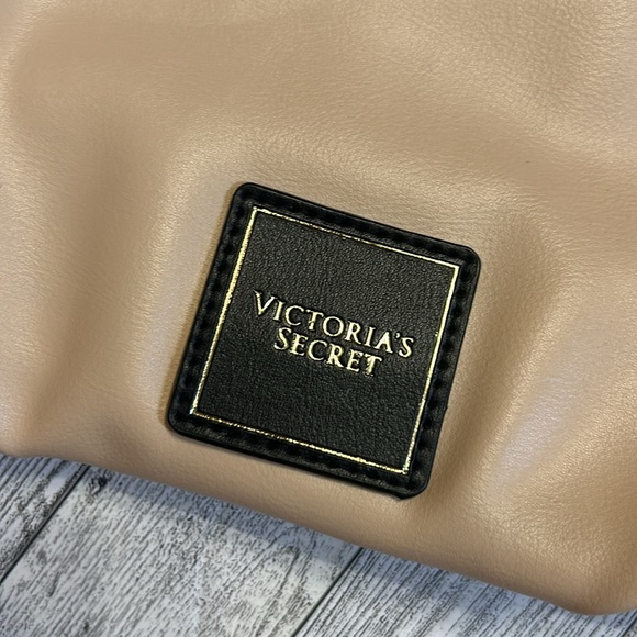 NWOT Victoria’s Secret Tote Bag - Picture 3 of 7
